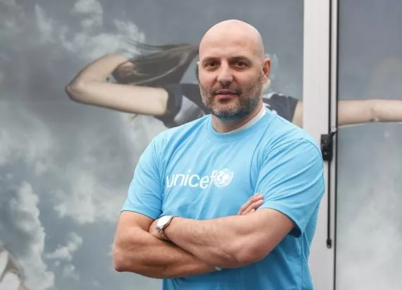 Aleksandar Saša Đorđević u majici UNICEF-a